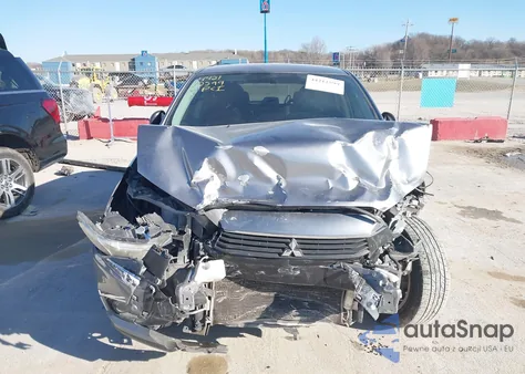 2017 Mitsubishi Outlander Sport 2.0 Le z USA, uszkodzony, nr VIN JA4AP3AU5HZ000547